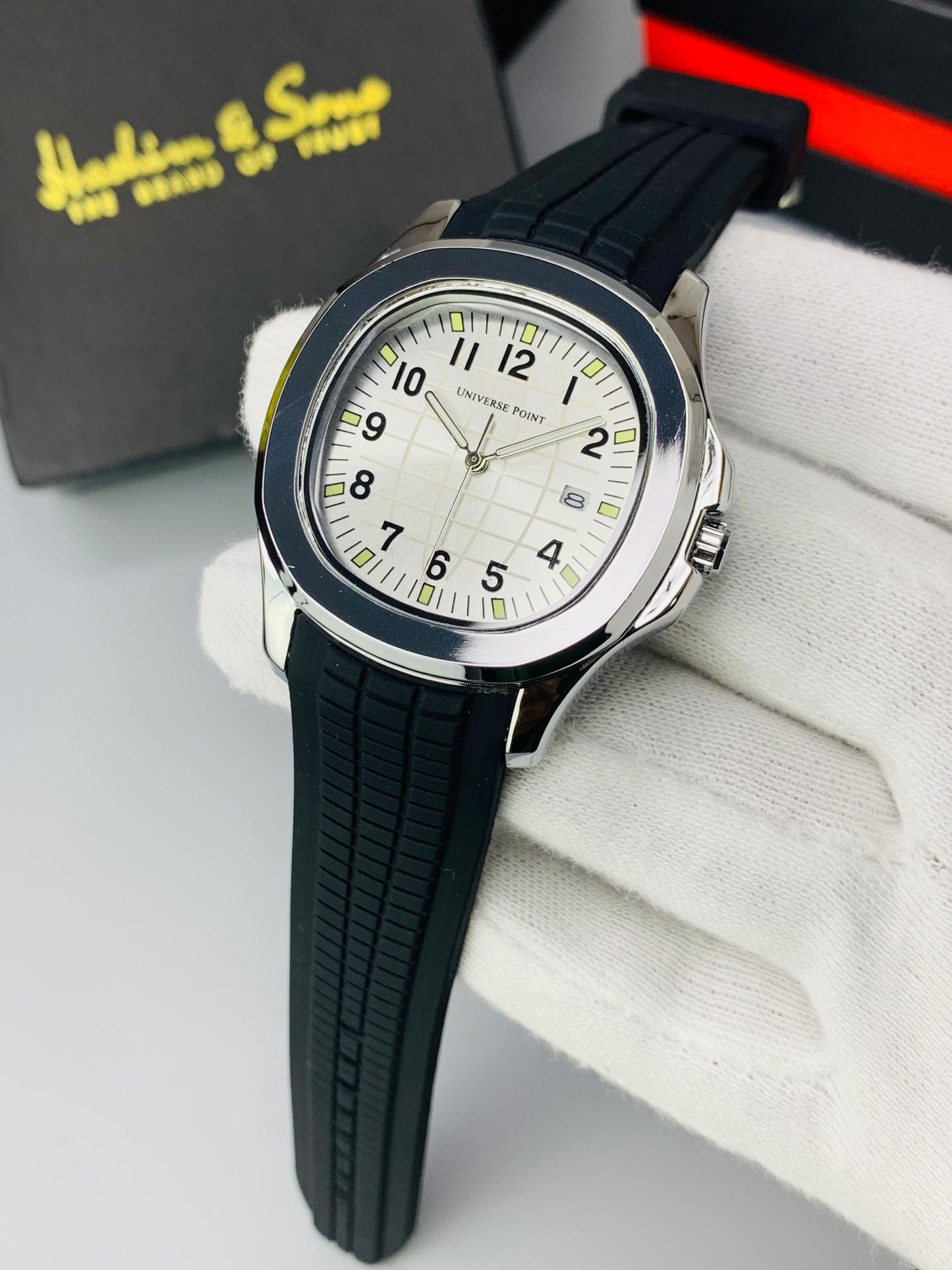 UN Ultra Straps Watch ( Silver Black )