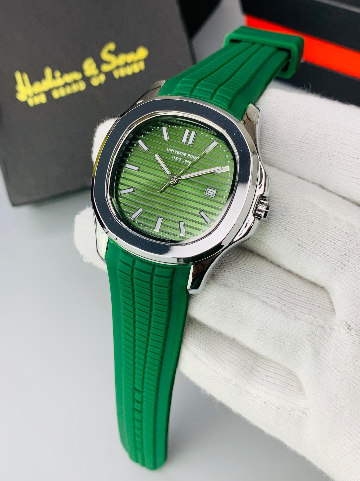 UN Ultra Straps Watch ( Green )