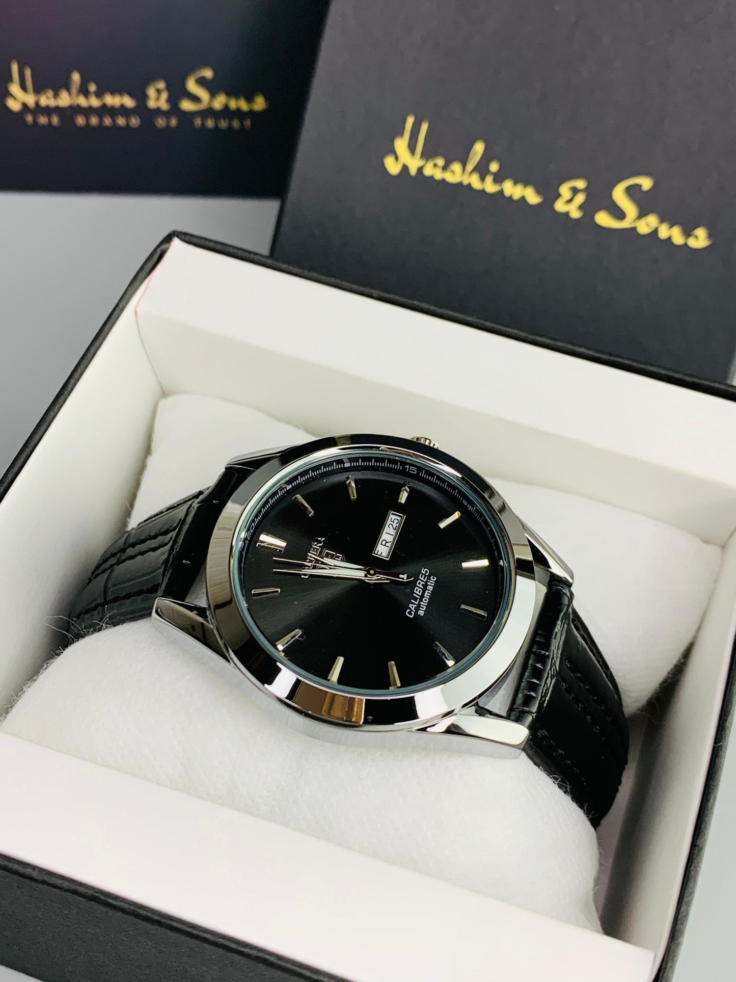 Tag Strap Black Quartz Movement Day-Date