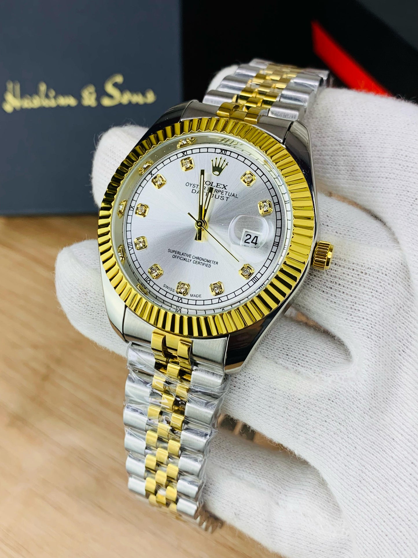 Kangoori Stone Watch (Two Tone White)