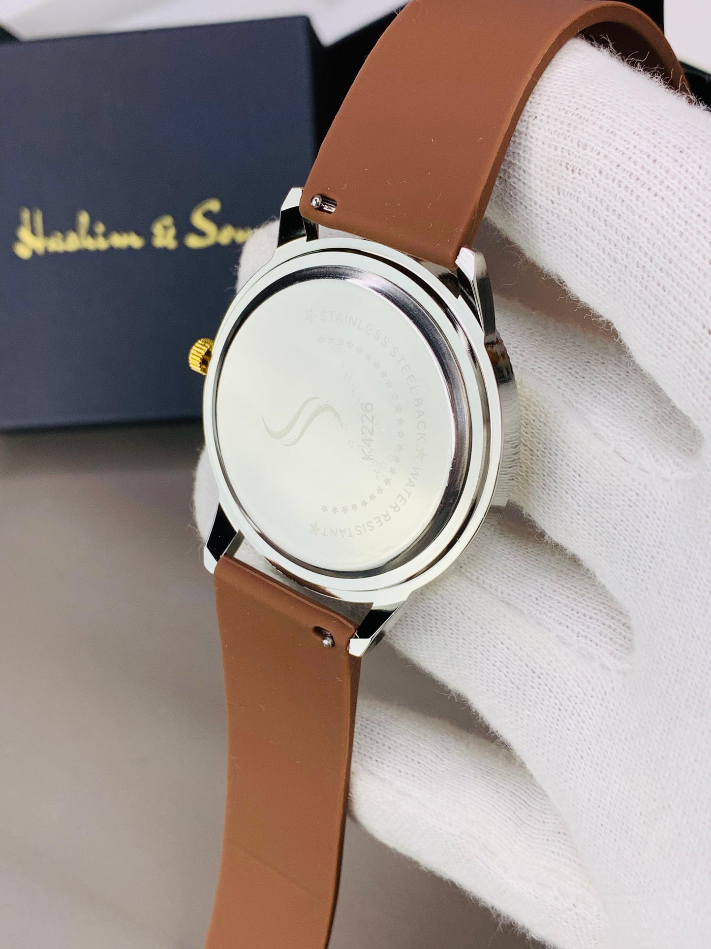 Magnetic Strap Watch With Date (Brown)
